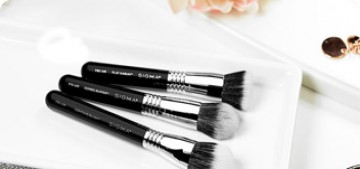 معرفی انواع براش آرایشی و کاربرد آن‌ها